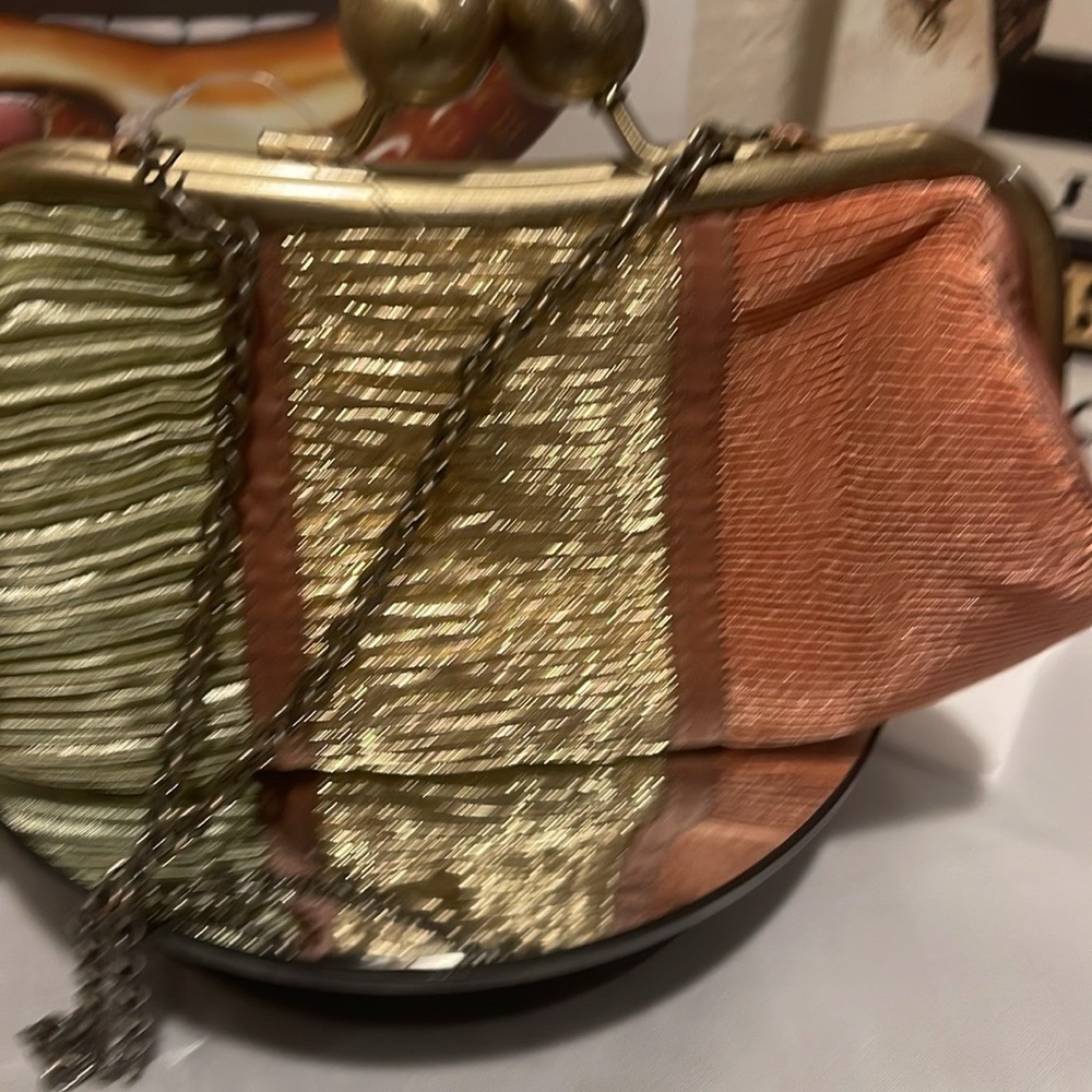 NWT NWOT EUC FASHION BAGS PICK 1 BAG or WALLET $25 per bag/clutch per wallet. - Picture 17 of 17